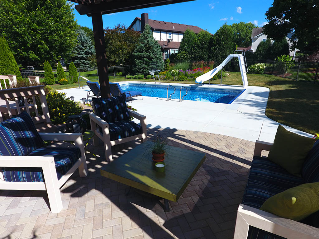 bob's pool and garden